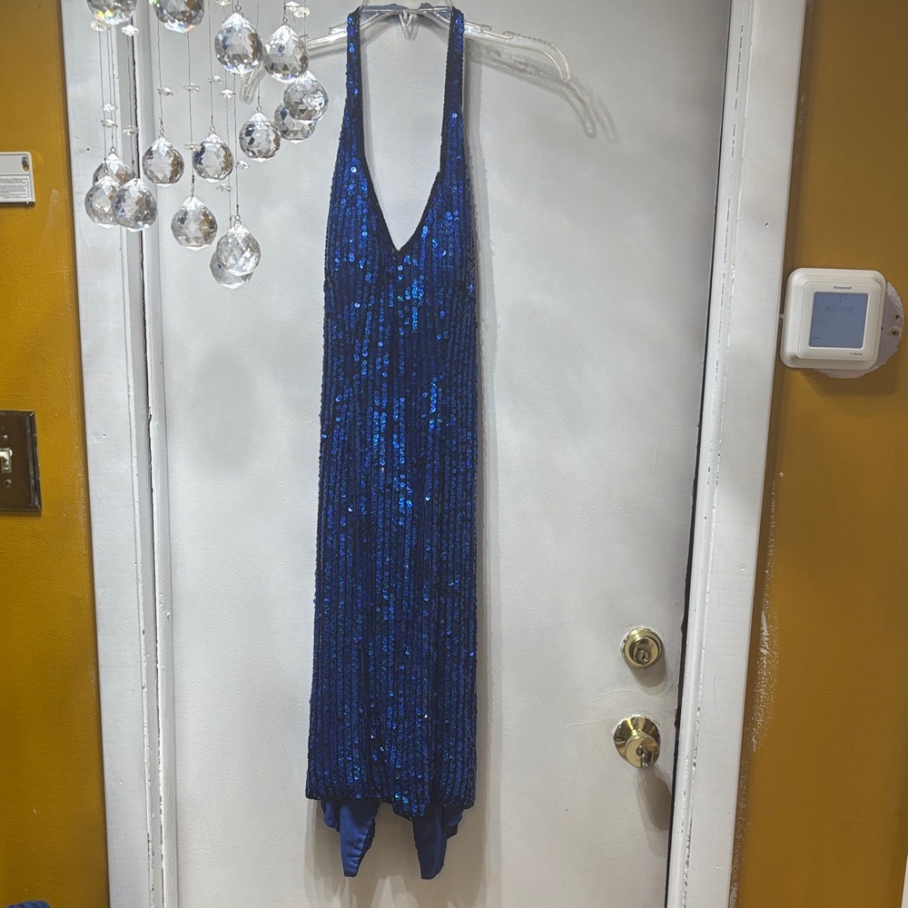Elegant Blue Sequin Backless Dress